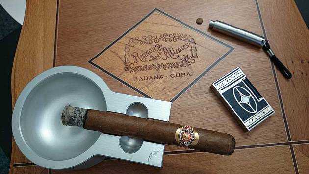 Humidor Antiguo - Ramon Allones - Imperiales