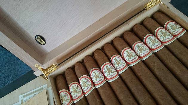 Colección Habanos 2003 - Hoyo de Monterrey Extravaganza