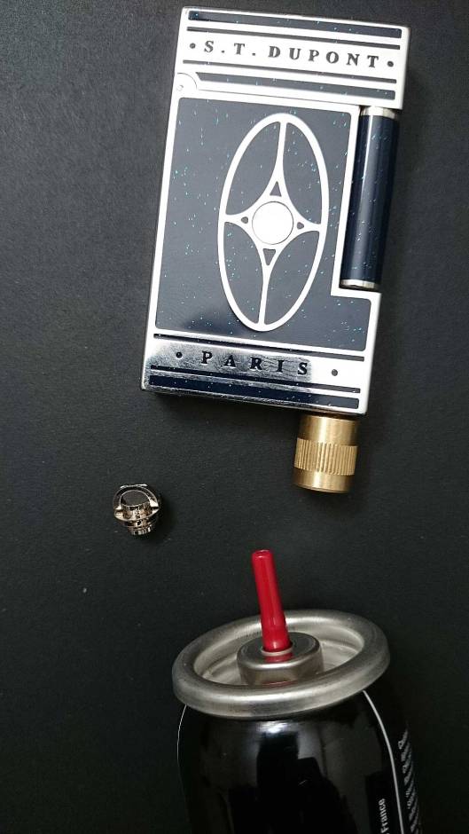 Adaptor for S.T. Dupont Ligne 2 to fill in standard Butane gas