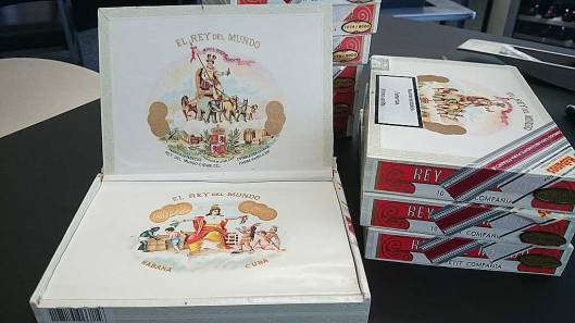 El Rey del Mundo - Petit Compañia - Edicion Regional Francia 2009