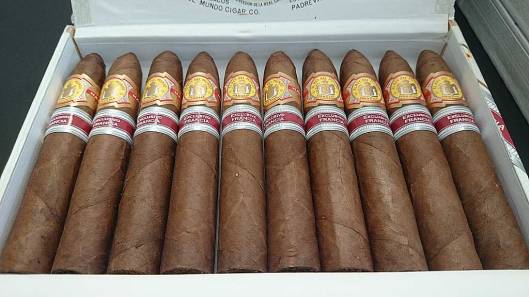 El Rey del Mundo - Petit Compañia - Edicion Regional Francia 2009