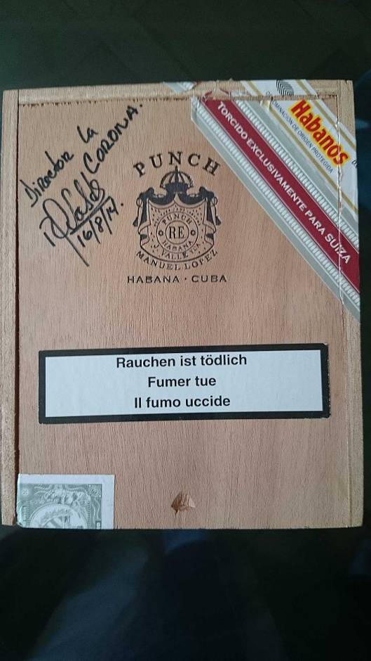 Punch Poderosos ER Suiza signed by Rodi M. Valdés