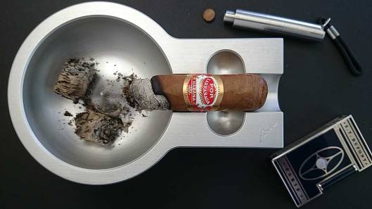 Review - Por Larrañaga Picadores