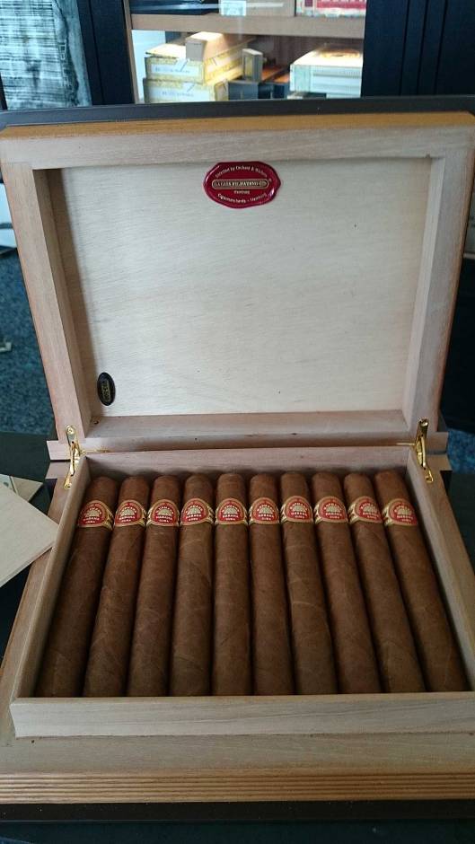 Colección Habanos – 2007 – H. Upmann - Mágnum Especial