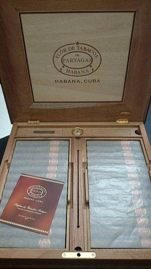 Partagas Sobresalientes Humidor Antiguo
