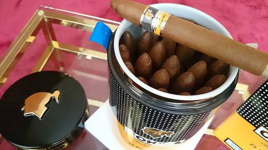 Cohiba Pyramides Jar - 25 Aniversario 5th Avenue