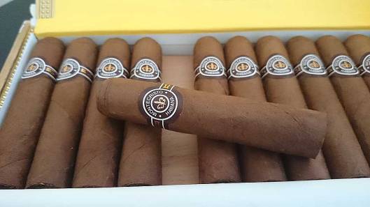 Montecristo - Media Corona