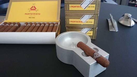 Montecristo - Media Corona