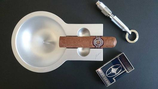 Montecristo - Media Corona