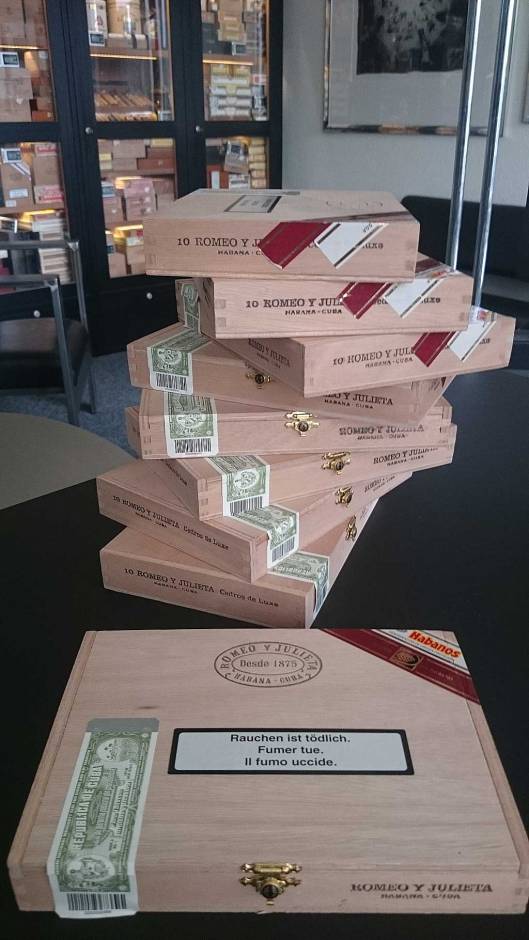 Romeo y Julieta Cedros de Luxe LCDH