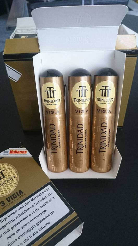 Trinidad Vigia in Tubos Set of 3