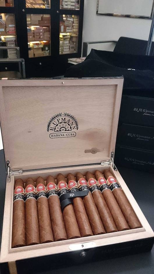 H. Upmann - No.2 Reserva Cosecha 2010