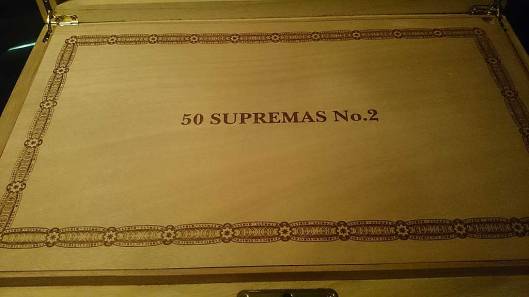 H. Upmann - Supremos No. 2 - Réplica Humidor Antiguo 2014
