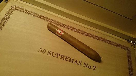 H. Upmann - Supremos No. 2 - Réplica Humidor Antiguo 2014